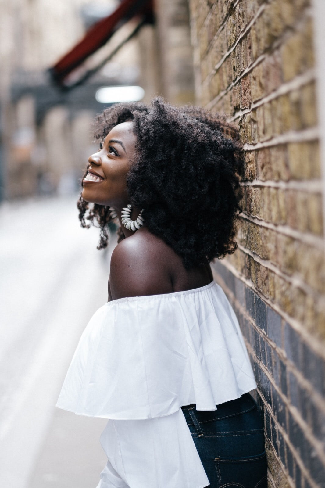 a woman wearing 4c hair extension
